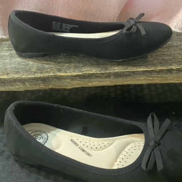 Black Flats Size 6 1/2 - Picture 7 of 8